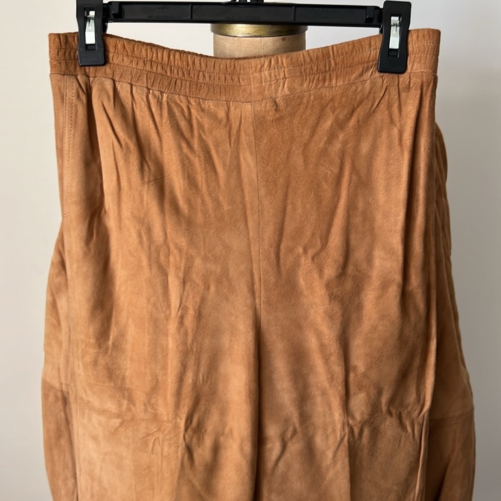 1980’s Vintage Suede Jacket & Pants Set - Picture 14 of 17